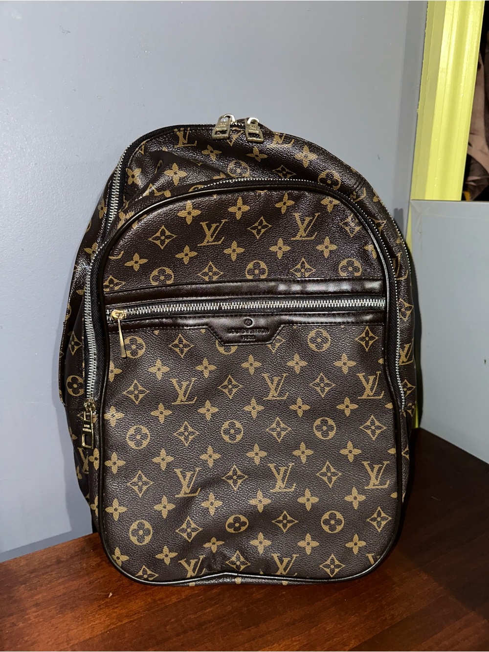 Backpack - Picture 2 of 13